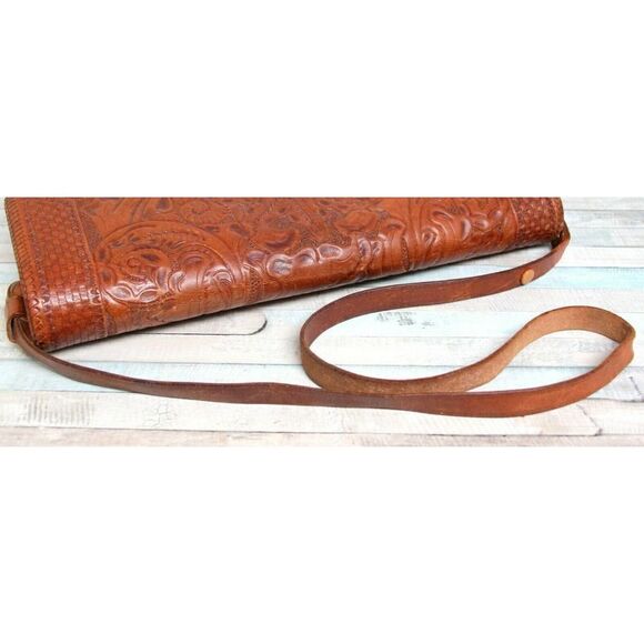 VINTAGE HARKNESS BUILT TOOLED TAN GENUINE LEATHER SHOULDER BAG HANDBAG PURSE - Picture 11 of 11